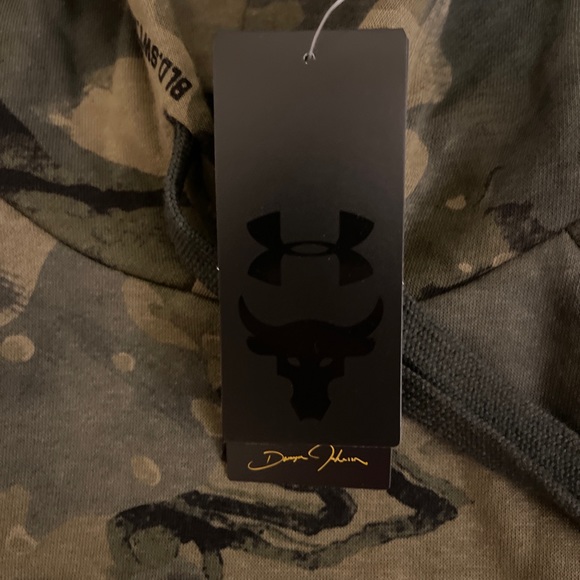 Rare Under Armour Project Rock Veterans Day Camo Flag Patch Hoodie - Picture 5 of 9